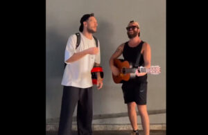 Uraz Kaygılaroğlu’nun sokak sanatçısıyla düet yapması gündem oldu!