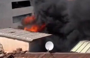 Banka çatısındaki klima motoru patladı yangın çıktı