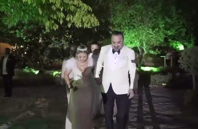 Volkan Konak eşine 31 yıl sonra düğün yaptı