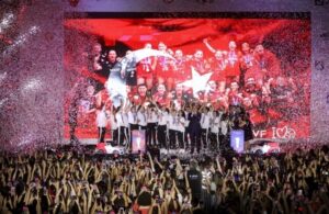 İstanbul’da kupa coşkusu! Filenin Sultanları, Avrupa şampiyonluğunu vatandaşlarla kutladı