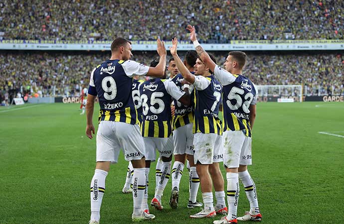 Kadıköy’deki gol düellosunun galibi Fenerbahçe: 3-2