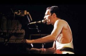 Freddie Mercury’nin piyanosu 2,2 milyon dolara satıldı