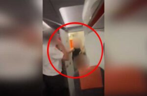 Uçağın tuvaletinde cinsel ilişkiye girerken yakalandılar