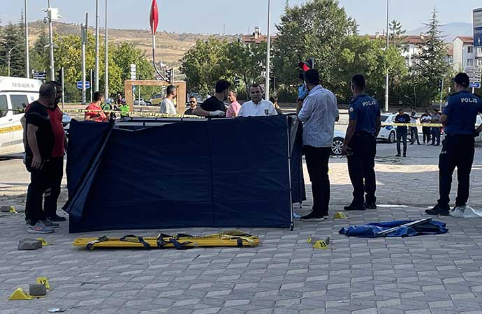 Elazığ’da iş yerinin önünde çatışma: İki ölü, bir ağır yaralı, üç gözaltı