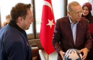 Erdoğan’dan Elon Musk’ın oğluna: Topla arası iyi mi, pişşt, X, X