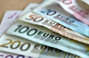 Döviz kurlarındaki yükseliş devam ediyor! Euro kuru yeniden 29 liraya çıktı