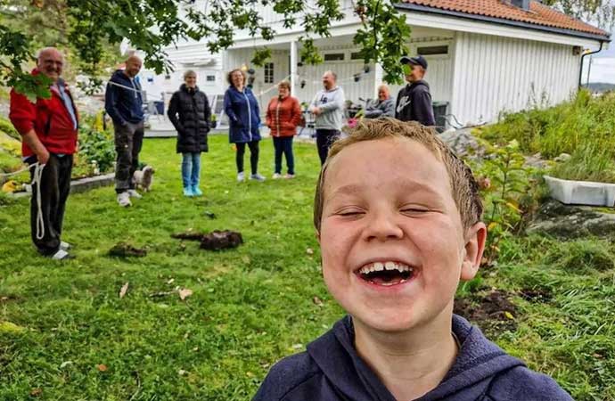 Norveç’te kayıp küpeyi ararken bin yıllık tarihi eser buldular