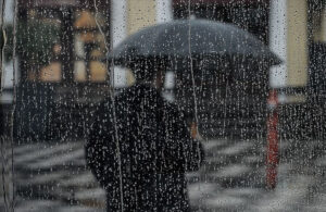 AKOM’dan İstanbul’a ‘aşırı yağış’ uyarısı! “Gece yarısına kadar etkisini sürdürecek”