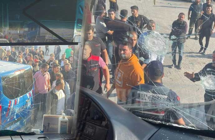 Burdur’da ‘küfür’ gerginliği! Denizlispor taraftar otobüsüne silahlı ve taşlı saldırı
