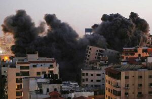 İsrail Gazze’de 12 bin kişinin sığındığı hastaneyi bombalamakla tehdit etti