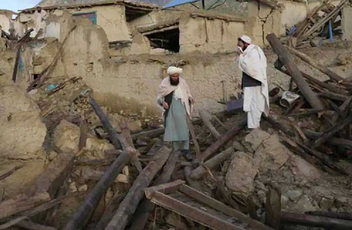 2 bin 500 kişinin öldüğü Afganistan’da peş peşe iki büyük deprem