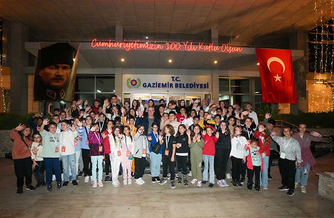 Gaziemirliler 100. yılda Atatürk’ün huzuruna çıktı