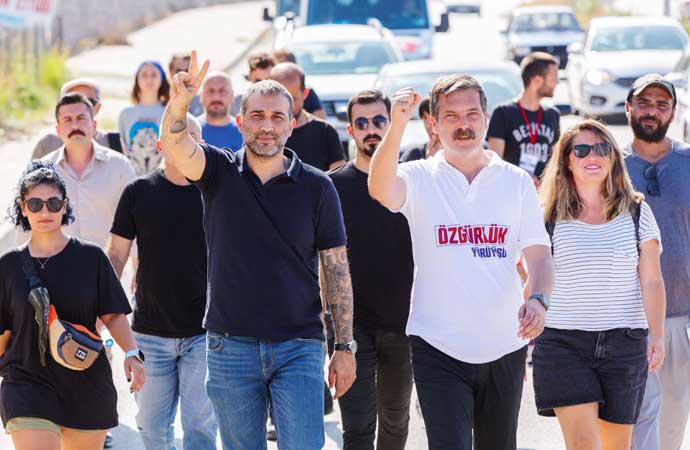 Erkan Baş’ın Hatay’daki “Özgürlük Yürüyüşü”ne depremde yakınlarını kaybeden ailelerden destek