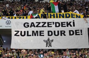 Fenerbahçeli taraftarlardan Gazze pankartı