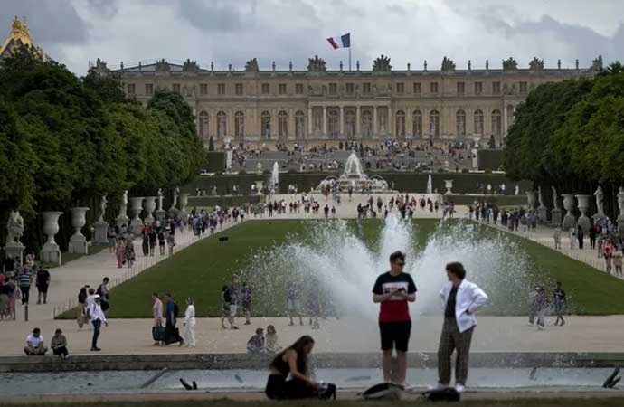Üç günde ikinci kez: Versay Sarayı bomba ihbarıyla tahliye edildi