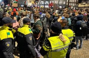 Hollanda’da sandıktan aşırı sağ çıktı! Amsterdam’da seçim sonuçları protesto edildi