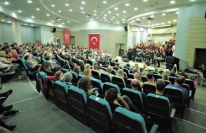 Atatürk Türk Halk Müziği konseri ile anıldı