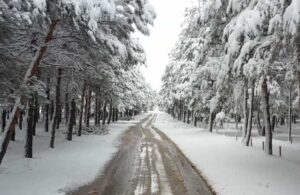 Kar 3 ilçede okulları tatil ettirdi