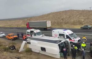 Kayseri’de yolcu midibüsü devrildi! 14 yaralı