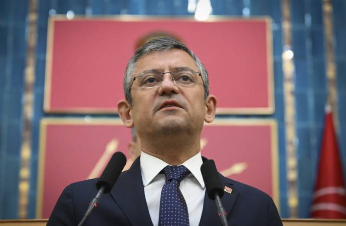 ‘Kılıçdaroğlu’na yakın isimler partiden tasfiye ediliyor mu?’ sorusuna Özgür Özel’den dikkat çeken yanıt