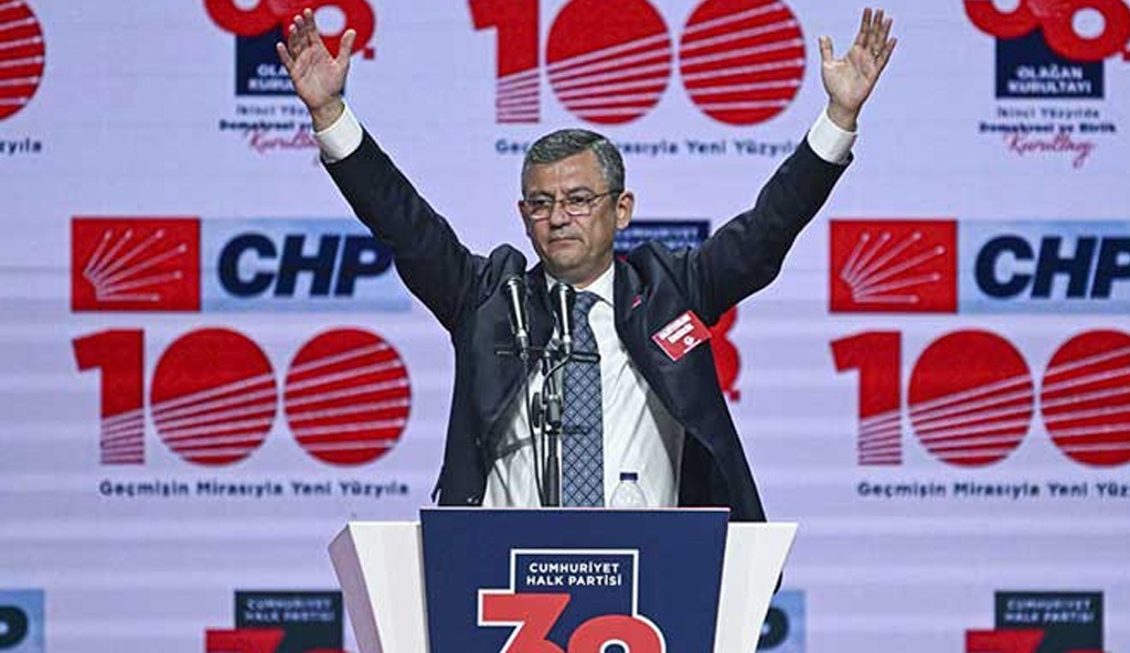 CHP’nin yeni genel başkanı Özgür Özel oldu!
