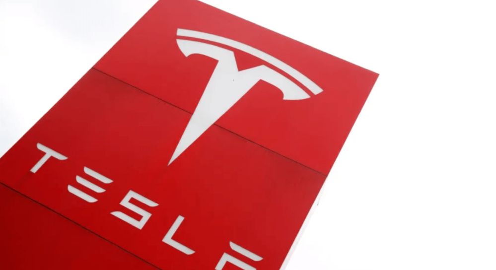 Tesla,120.000 aracını geri çekti