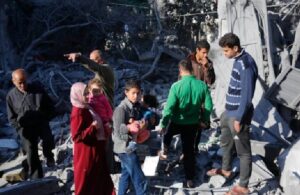 İsrail yine mülteci kampını vurdu