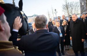 Macaristan Başbakanı Togg getiren Erdoğan’a at hediye etti