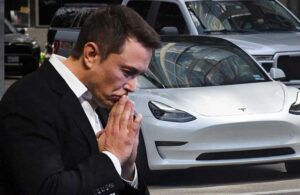 Elon Musk’ın başı Tesla ile dertte! 2 milyon aracı geri çağırdılar