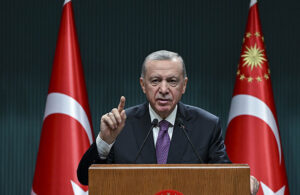 AKP’li Cumhurbaşkanı Erdoğan’dan asgari ücret mesajı! “İşverenlerimizi yormayacak bir süreç yönetilecek”
