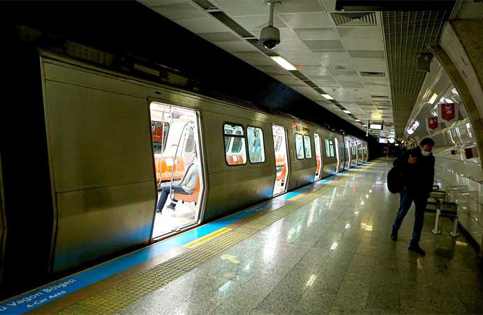 Metro seferlerine Fenerbahçe düzenlemesi