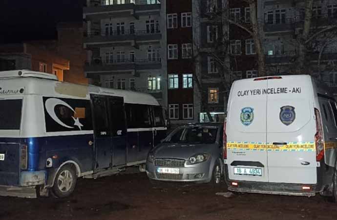 Bursa’da kadın cinayeti! Uzaklaştırma kararı bitti, 11 gün sonra eşini bıçaklayarak öldürdü