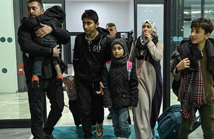 Gazze’den tahliye edilen Türk vatandaşları İstanbul’a getirildi