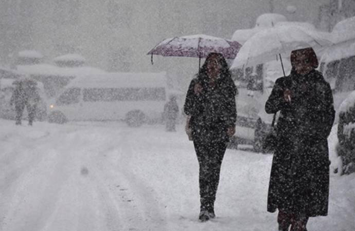Meteoroloji uzmanı tarih verdi! İstanbul’a kar geliyor