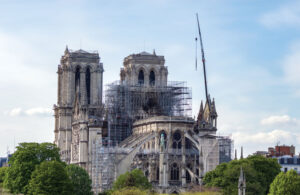 6 yıl önce yanan tarihi Notre Dame Katedrali yıl sonunda açılacak