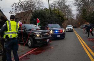 ABD Dışişleri Bakanı Blinken’a ‘kanlı’ protesto! Aracına kırmızı boya atıldı
