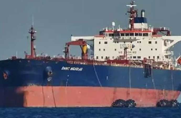 Irak’tan Türkiye’ye gelen petrol gemisiyle iletişim kesildi