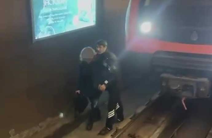Ünalan metro, raylara atlayan kadın
