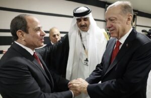 Erdoğan ‘Aynı masada oturmam’ dediği Sisi’yle görüşmeye gidiyor