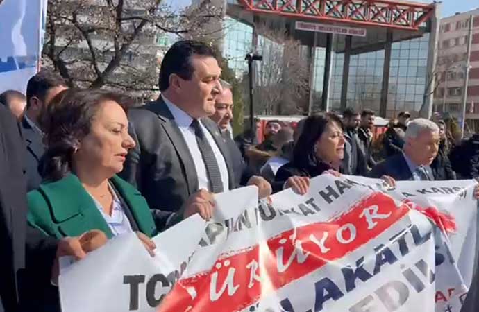“Ravza-i mutahhara nedir?” sorusunu bilemeyen elendi! TCDD çalışanlarına Ankara’da polis engeli