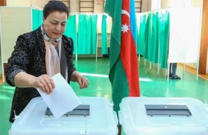 Seçim için sandık başına giden Azerbaycan’da 30 yıl sonra bir ilk
