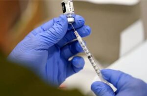 Araştırma: Covid aşısının iki yan etkisi ortaya çıktı