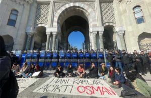Burası İstanbul Üniversitesi! Turiste kapı açık, öğrenciye polis barikatı