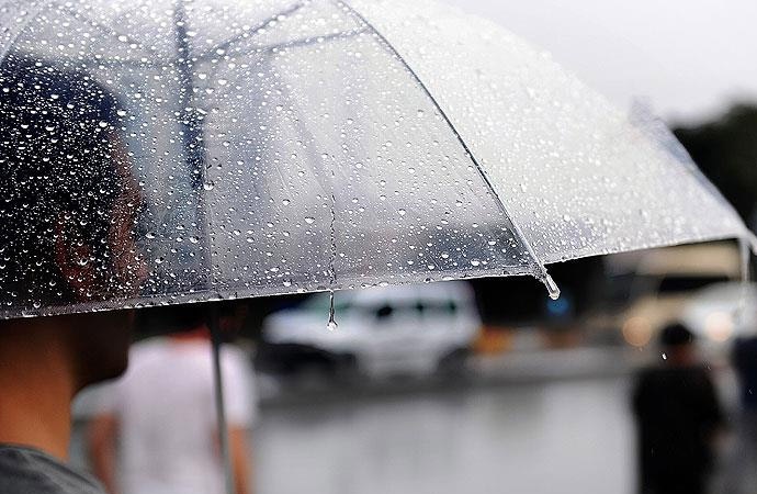 İstanbul Valiliği’nden iki ilçeye yağış uyarısı! Saat verildi