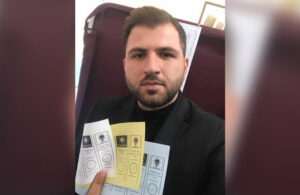 Erciş Ziraat Odası Başkanı AKP’ye oy verdi pusulayla fotoğraf çektirdi