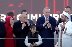 Erdoğan imamı durdurdu: Fatiha sonra önce kurdele