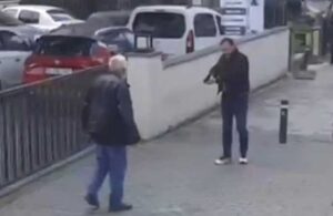 Kadıköy’de dehşet! Akrabasını sokak ortasında silahla vurdu