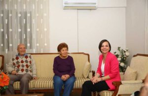 Kınay’dan CHP Karabağlar İlçe Örgütü’nün en yaşlı üyesine ziyaret