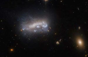 Tam 52 milyon ışık yılı uzakta! İşte Hubble’nin görüntülediği cüce galaksi