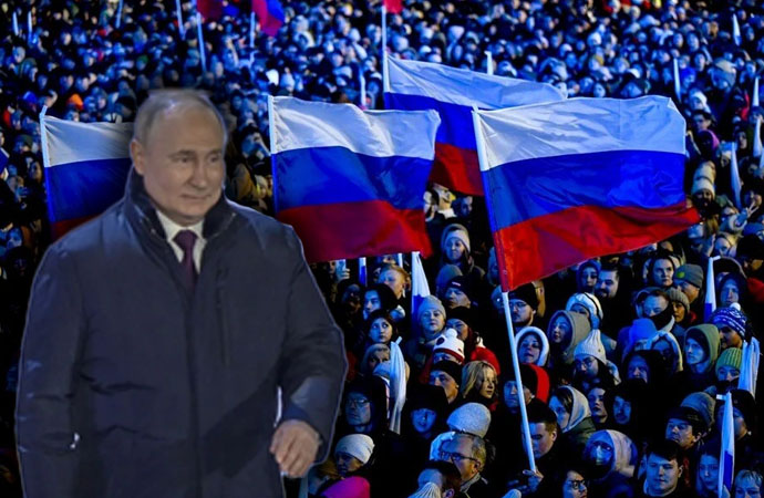 Beşinci zaferinin ardından Putin’den Kızıl Meydan’da gövde gösterisi!